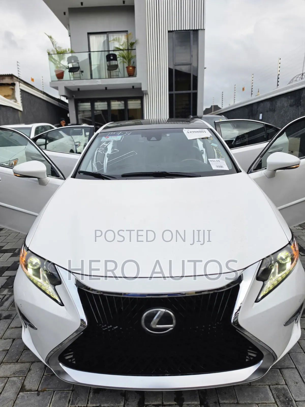 Lexus ES 2016 White