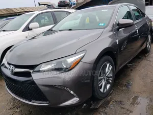 Toyota Camry 2016 Gray