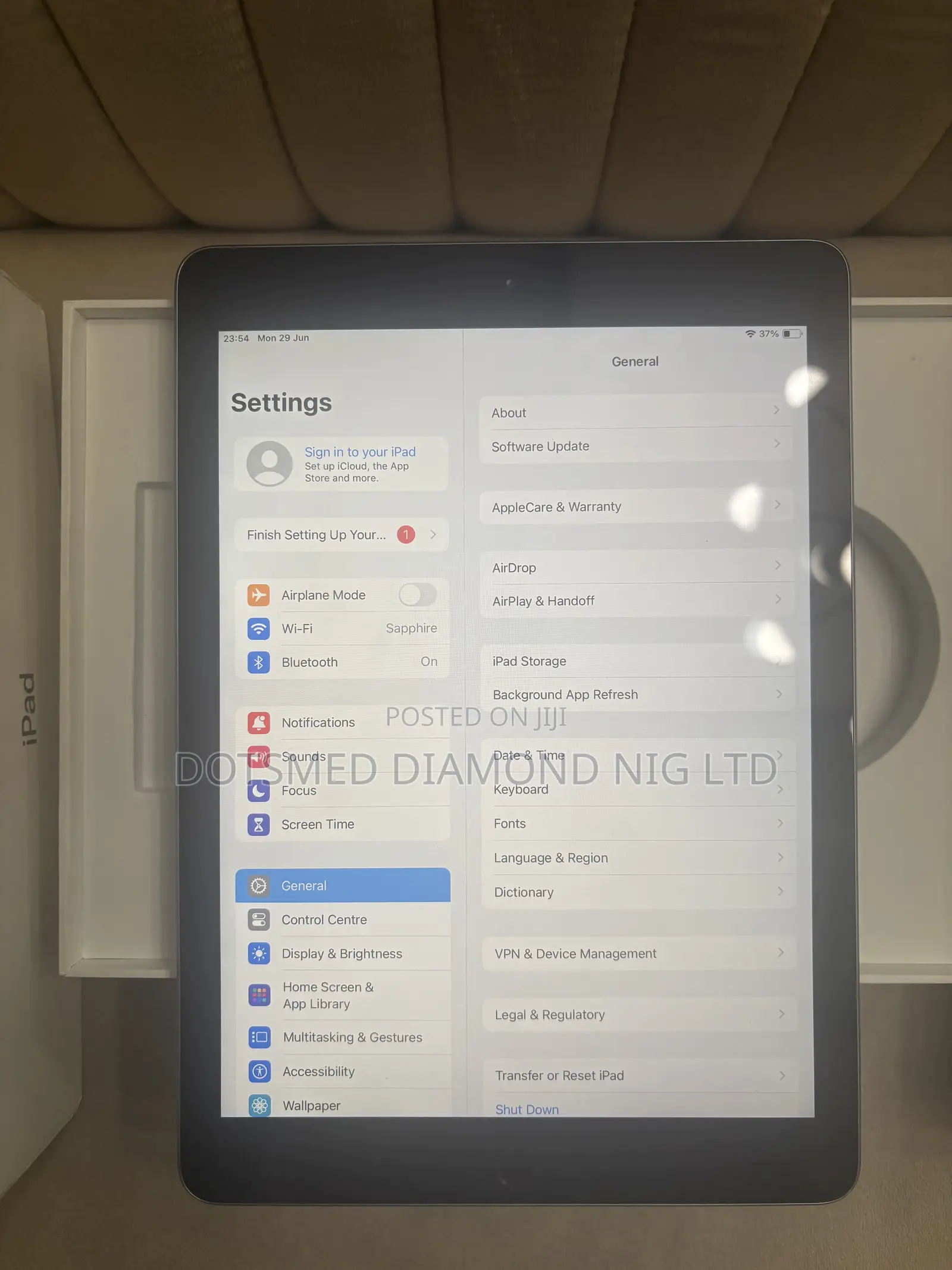 Apple iPad 9.7 32 GB Gray
