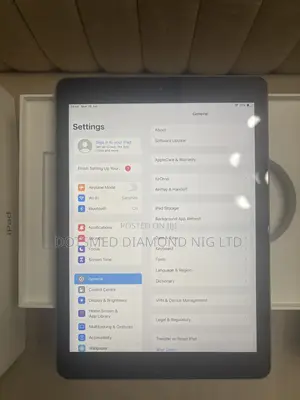 Apple iPad 9.7 32 GB Gray