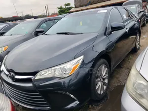 Toyota Camry 2016 Blue