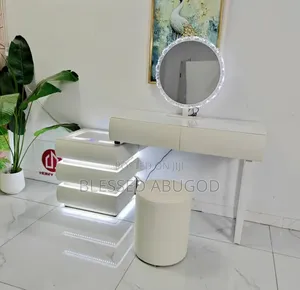 Executive Dressing Table With Mirror