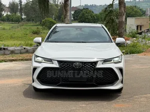 Toyota Avalon 2019 White