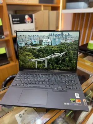 Laptop Lenovo Legion Slim 5 16GB AMD Ryzen 5 SSD 512GB