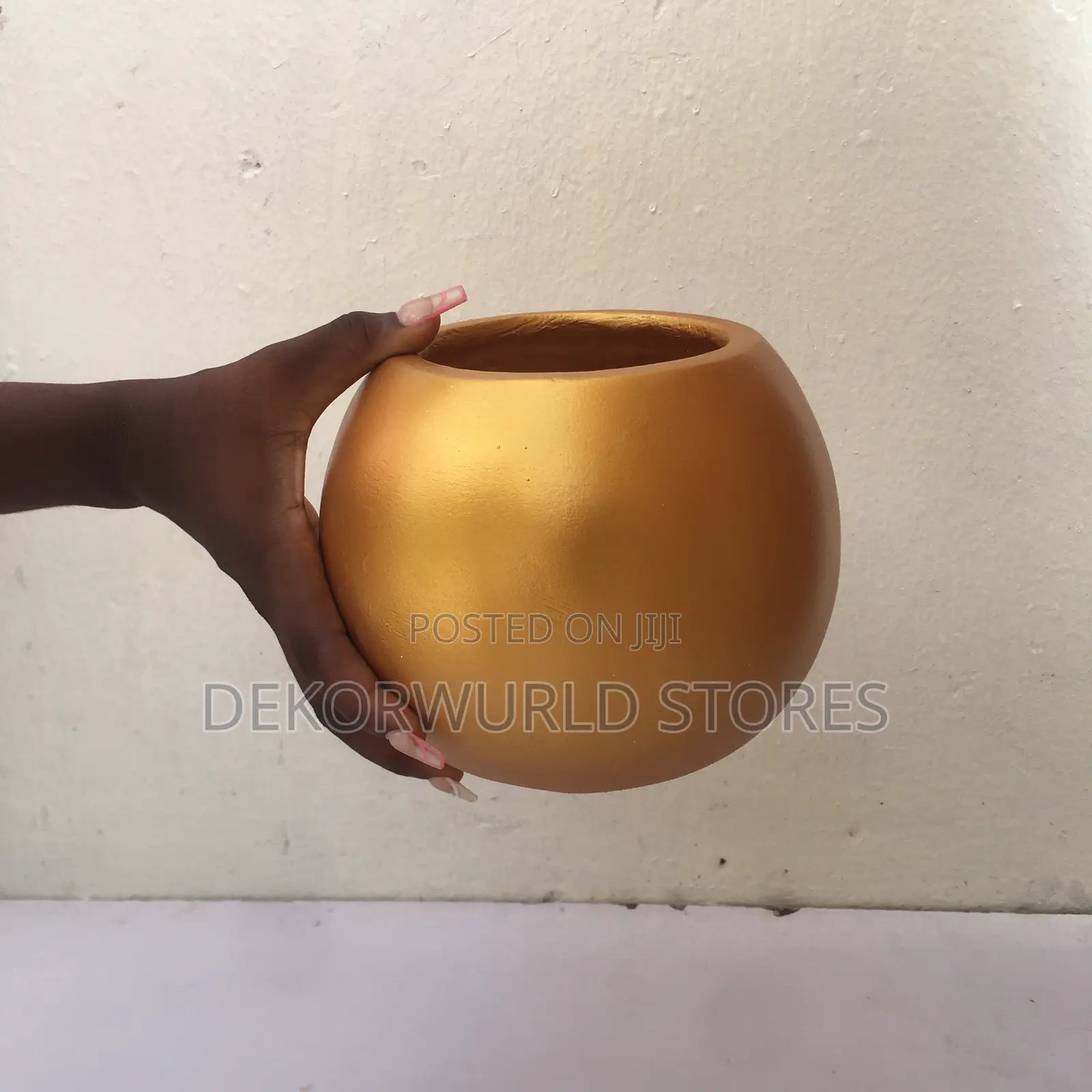 Small Sphere Table Vase