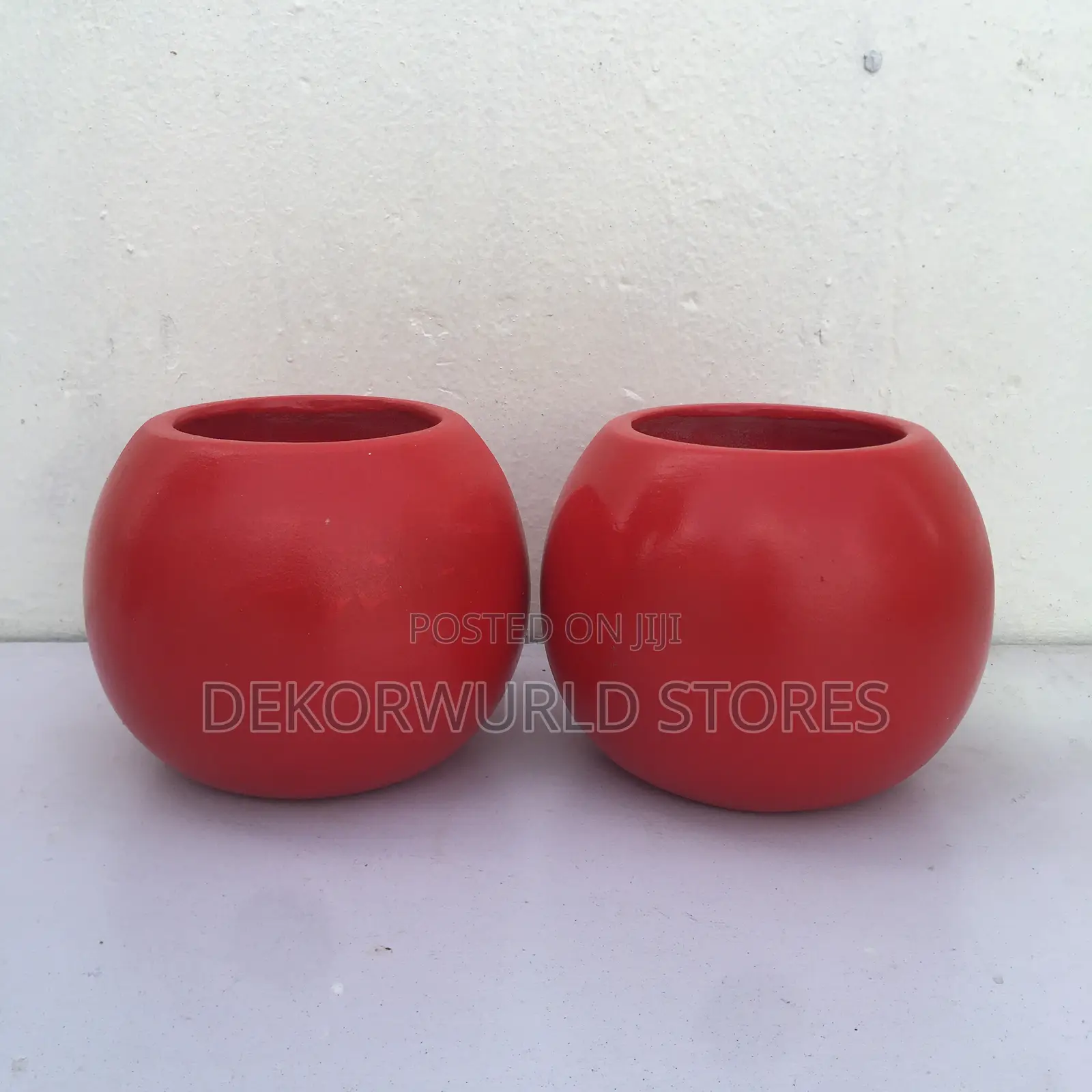 Small Sphere Table Vase
