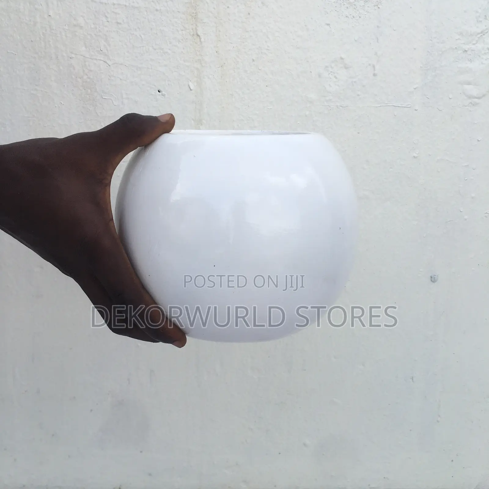 Small Sphere Table Vase