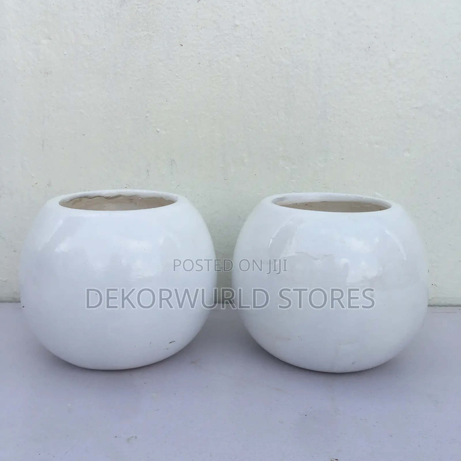 Small Sphere Table Vase