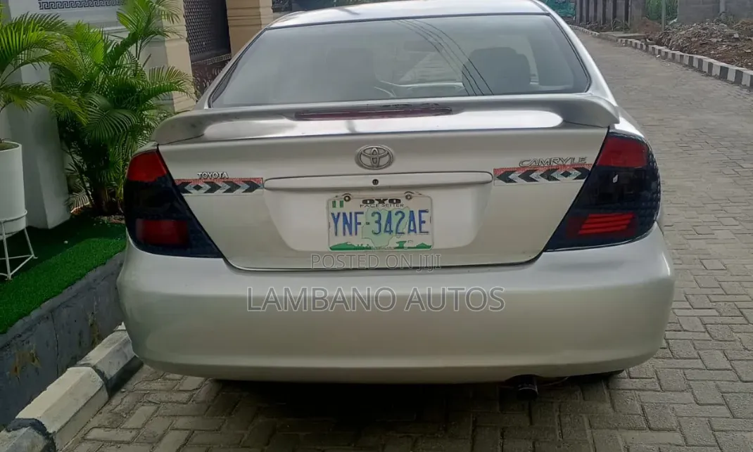 Toyota Camry 2004 Silver