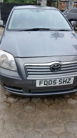 Toyota Avensis 1.8 VVT-i 2006 Gray