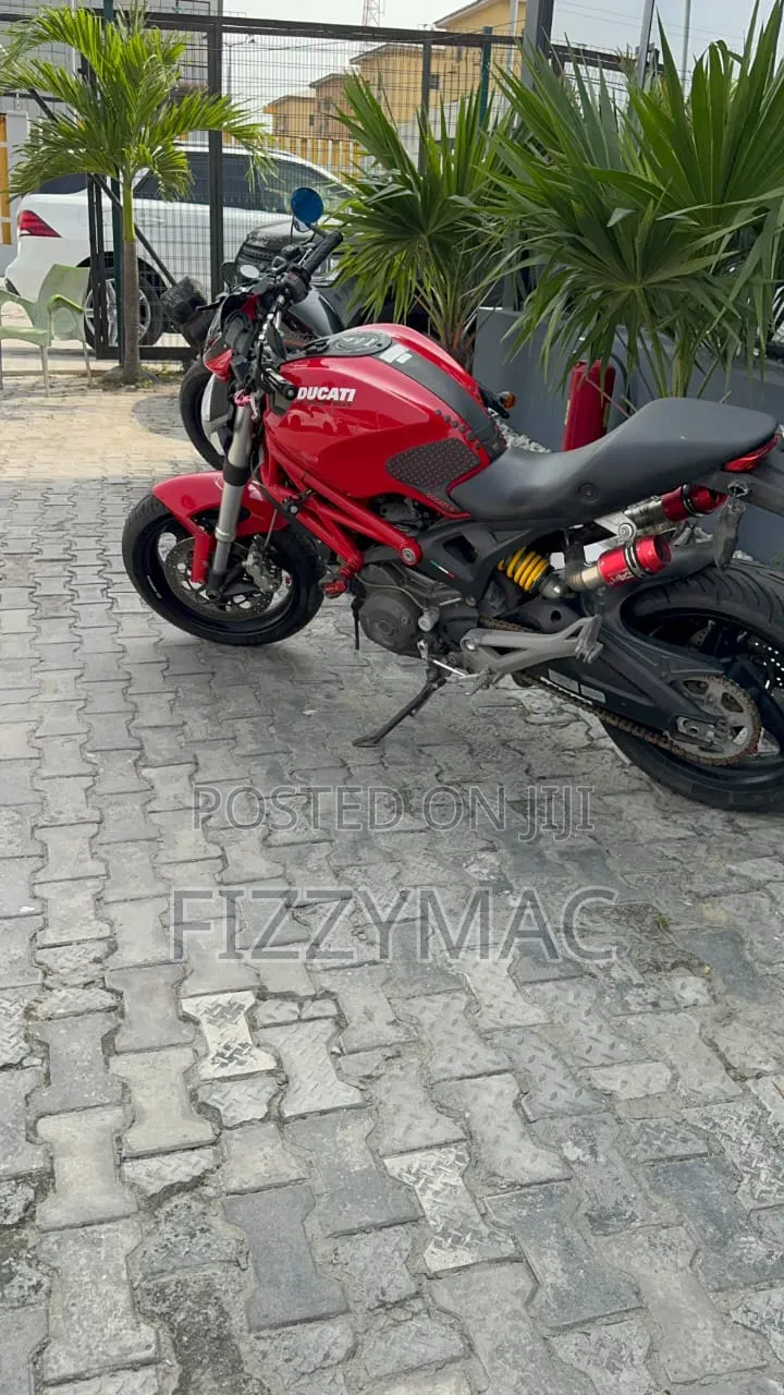 Ducati 2014 Red