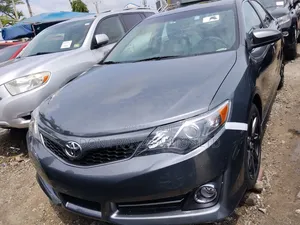 Toyota Camry 2014 Gray