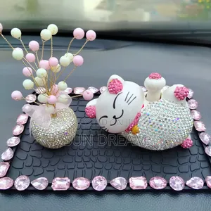 Solar Energy Cat Decoratioon Car Ornaments Can Shake Hand Gift