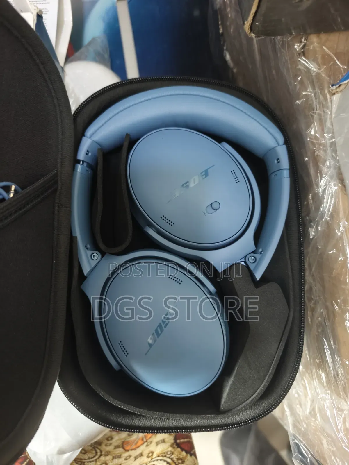 Open Box Bose Quietcomfort Bluetooth Headphone Blue Color