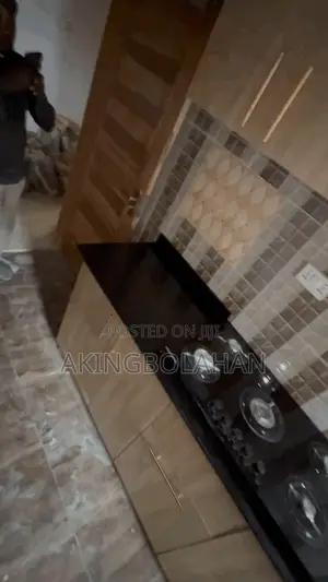 Furnished 2bdrm Apartment in Aba Bashorun Road, Akala Express for rent