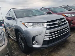 Toyota Highlander 2019 Silver