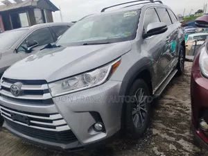 Toyota Highlander 2019 Silver