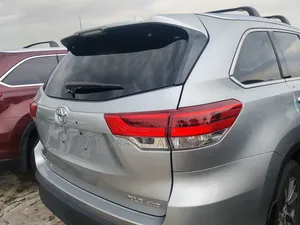 Toyota Highlander 2019 Silver