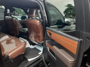 Toyota Tundra 2023 Black