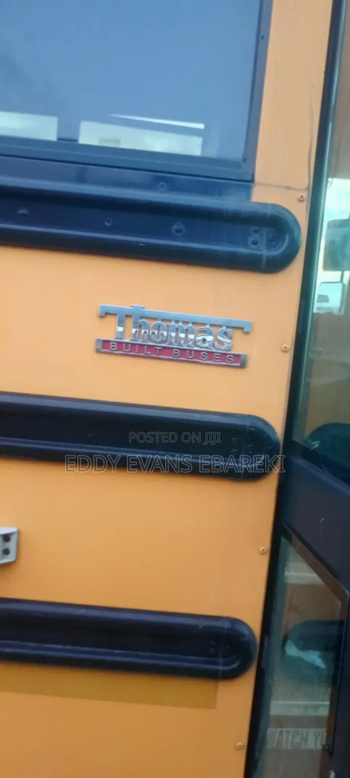 Freightliner C2 2010 Yellow