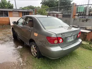 Toyota Corolla LE 2004 Gray 