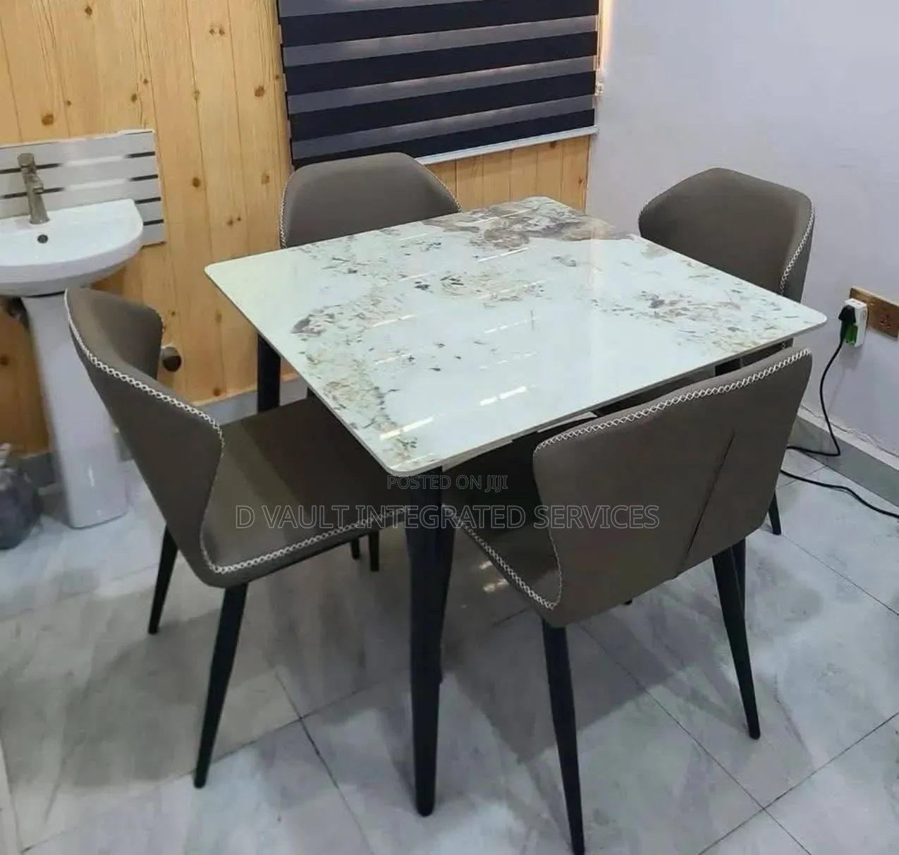4 Seater Classic Marble Dining