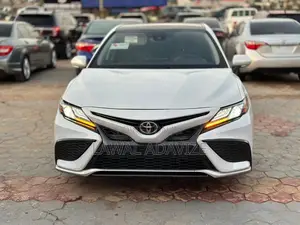 Toyota Camry XSE 2021 White