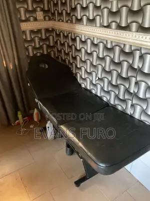 Tattoo/Lash Bed