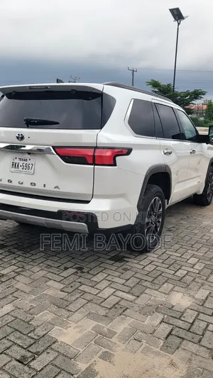 Toyota Sequoia 2024 White