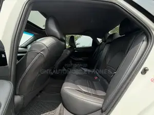 Toyota Avalon 2019 White