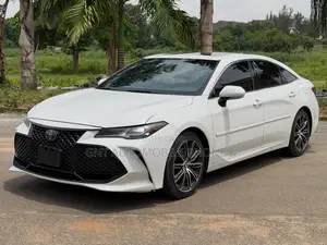 Toyota Avalon 2019 White