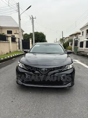 Toyota Camry LE FWD (2.5L 4cyl 8AM) 2018 Black