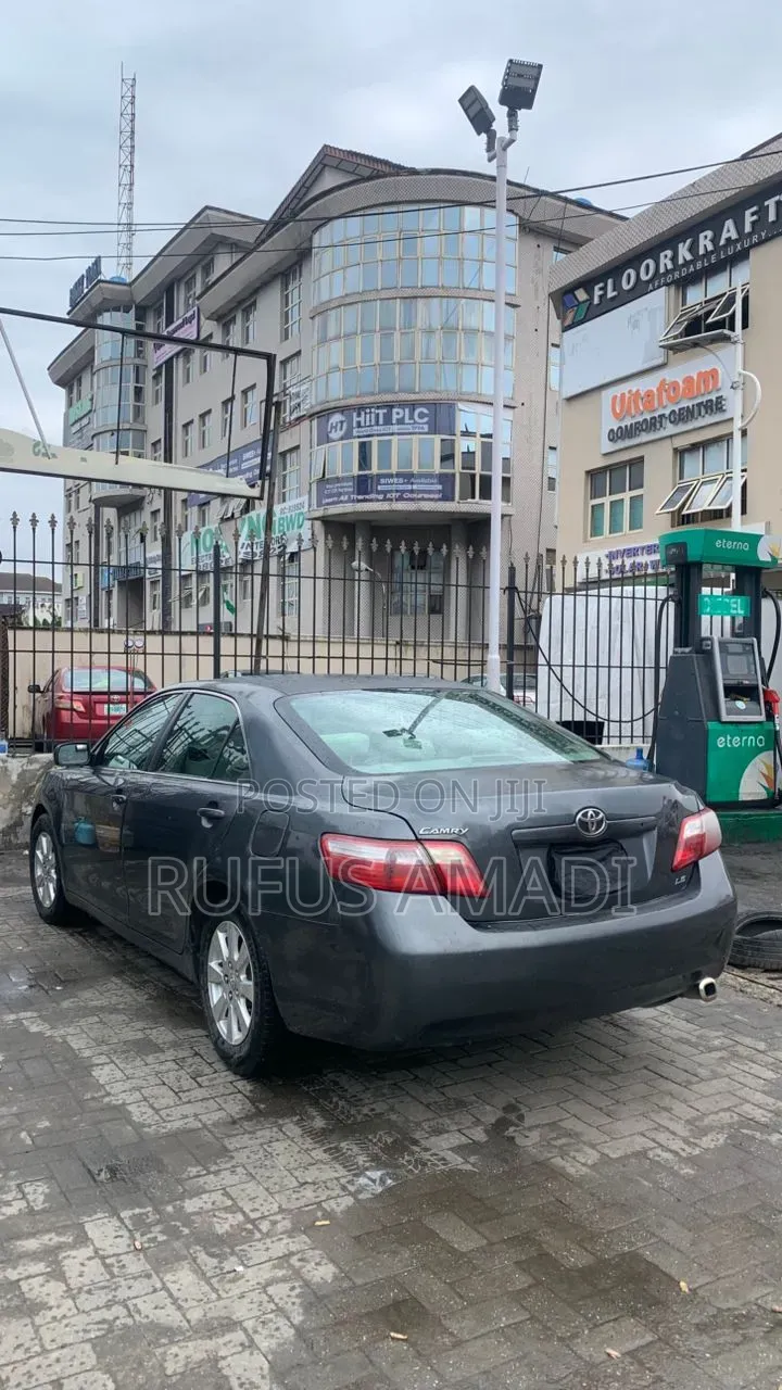 Toyota Camry 2007 Gray