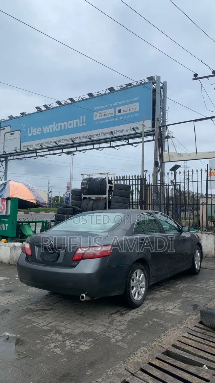 Toyota Camry 2007 Gray