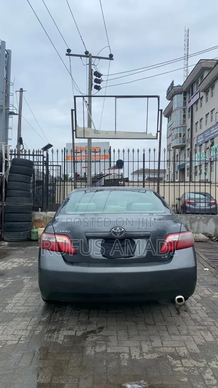 Toyota Camry 2007 Gray