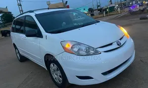 Toyota Sienna 2007 White