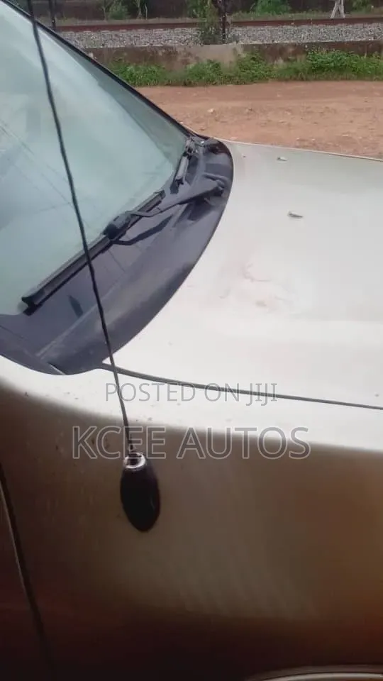 Nissan Pathfinder 2005 Silver