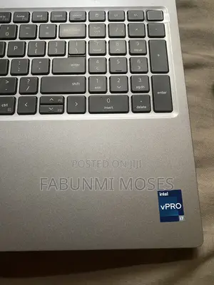 Laptop Dell Latitude 5540 8GB Intel Core i7 SSD 256GB