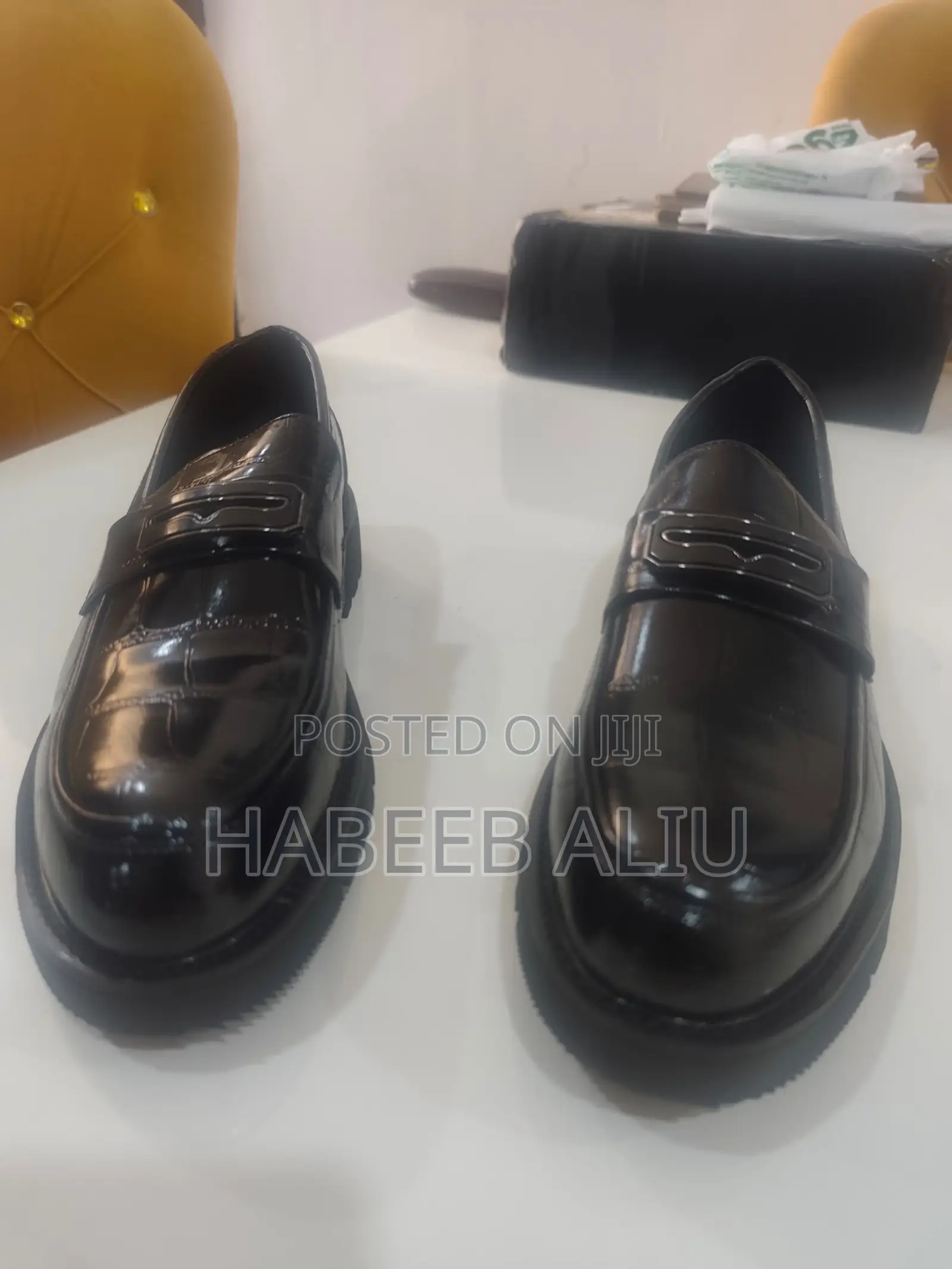 Shoes Size 42