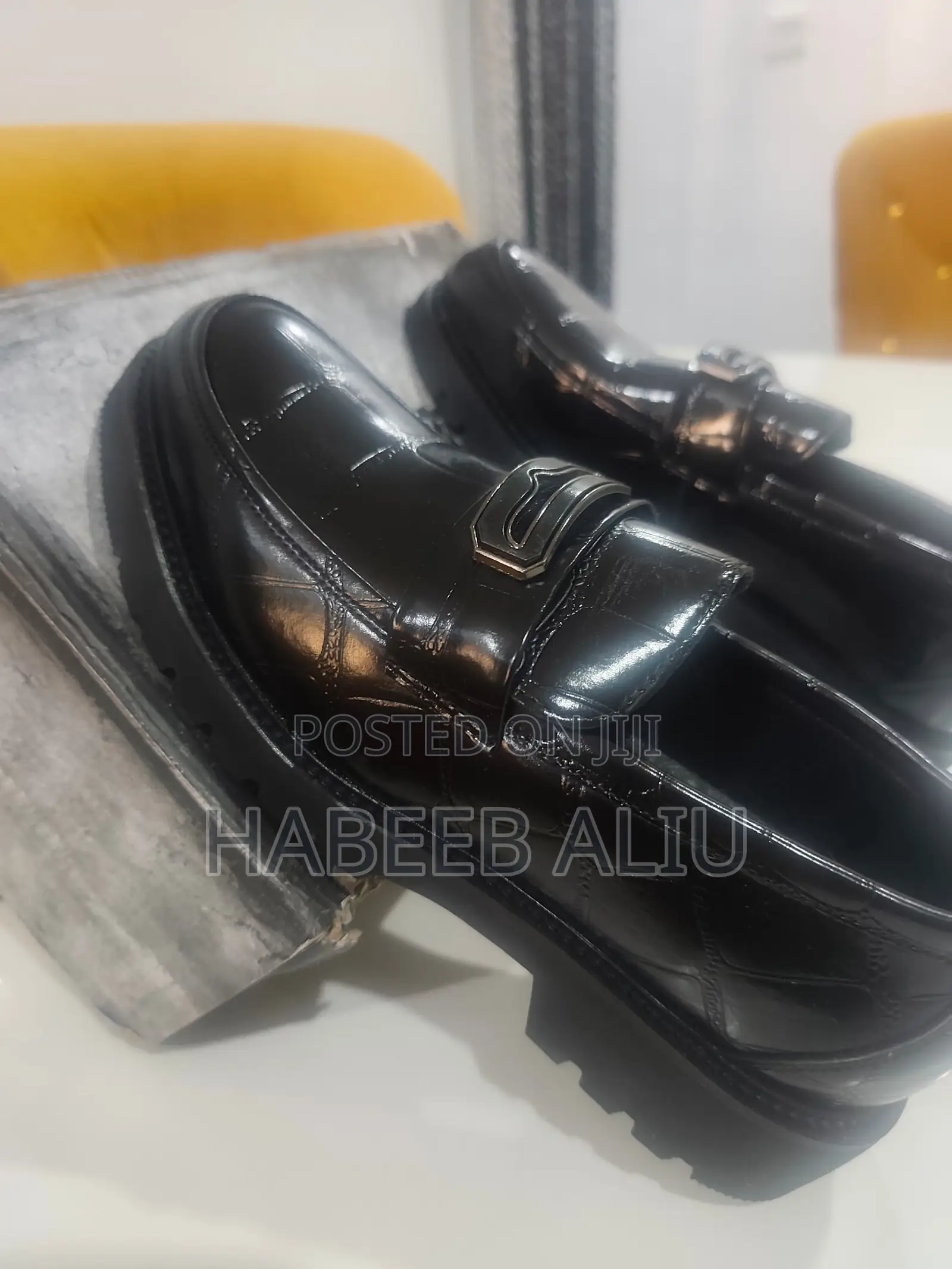Shoes Size 42