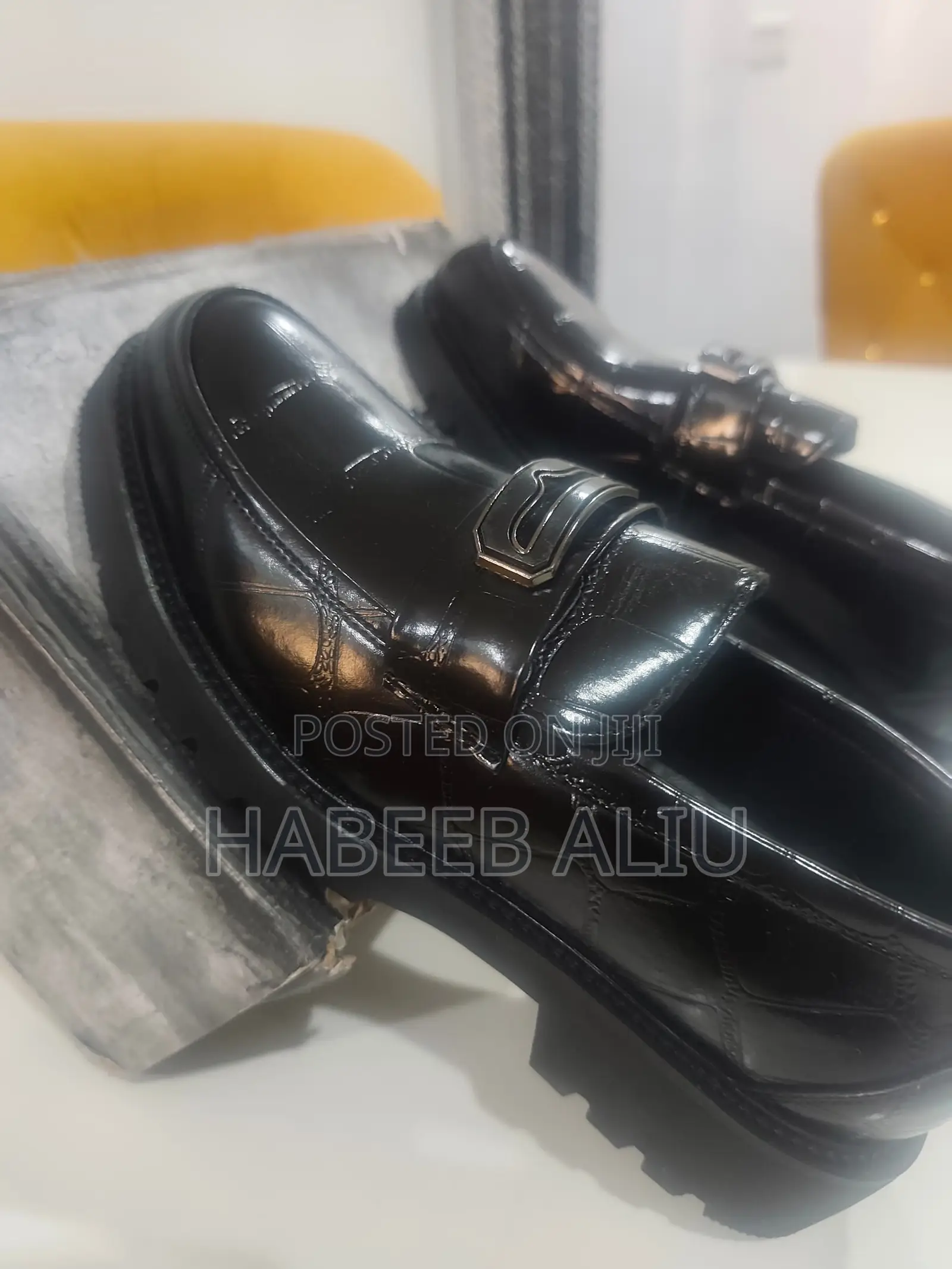 Shoes Size 42