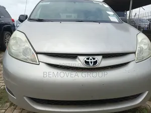 Toyota Sienna 2006 Silver