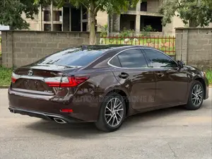 Lexus ES 2017 Brown
