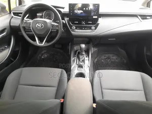 Toyota Corolla 2025 White