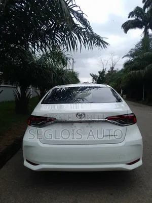 Toyota Corolla 2025 White