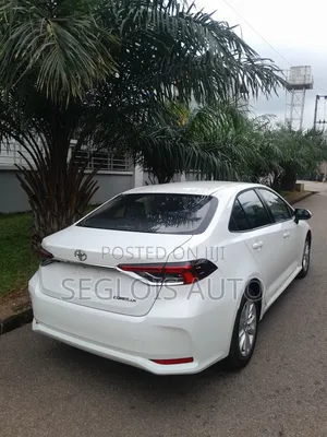 Toyota Corolla 2025 White