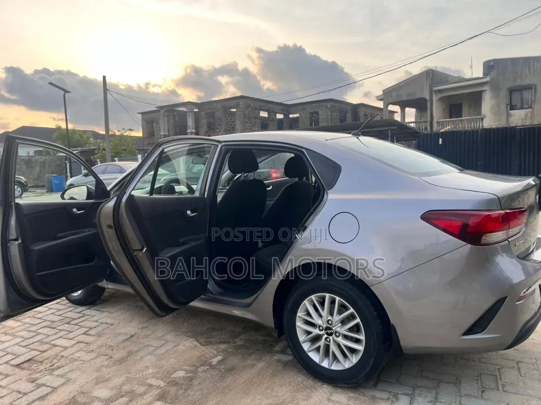 Kia Rio 2021 White