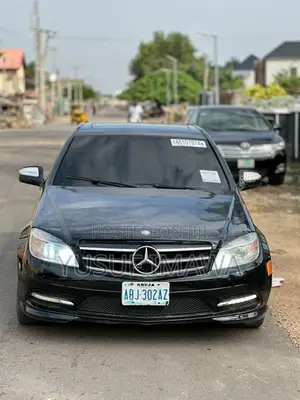Mercedes-Benz C300 2010 Black