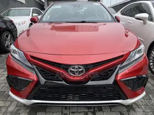 Toyota Camry XSE 2022 Red