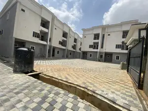 5bdrm Townhouse/Terrace in 1St Avenue, Gwarinpa for sale